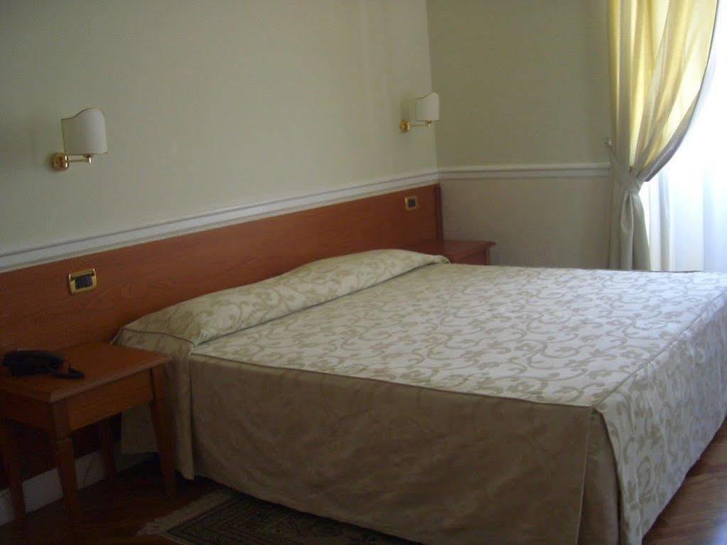 Hotel Claila Francavilla Al Mare Εξωτερικό φωτογραφία