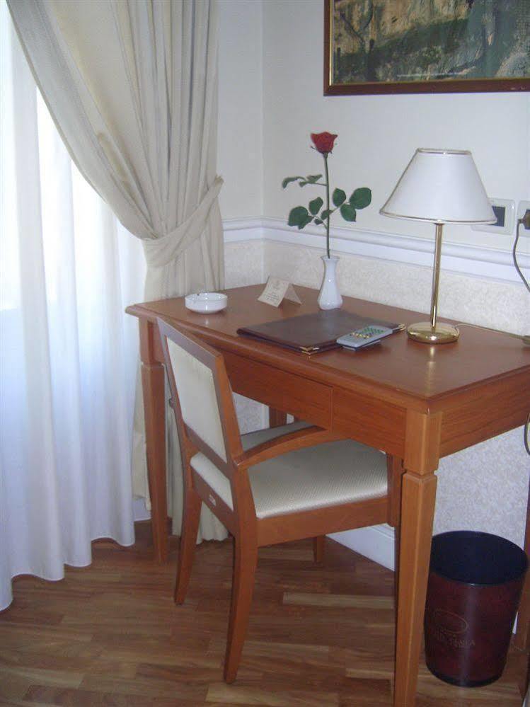 Hotel Claila Francavilla Al Mare Εξωτερικό φωτογραφία